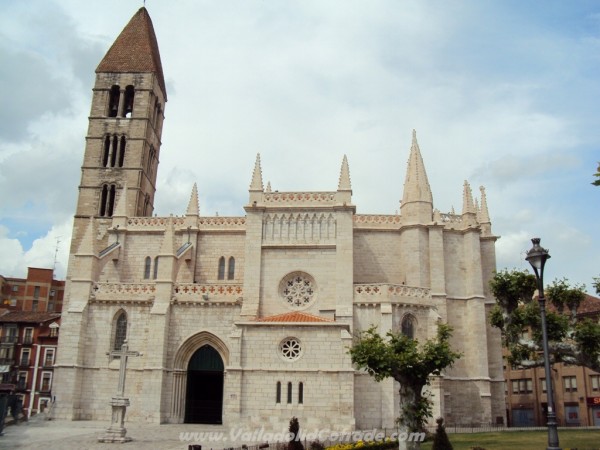 Iglesia de Santa María de la Antigua